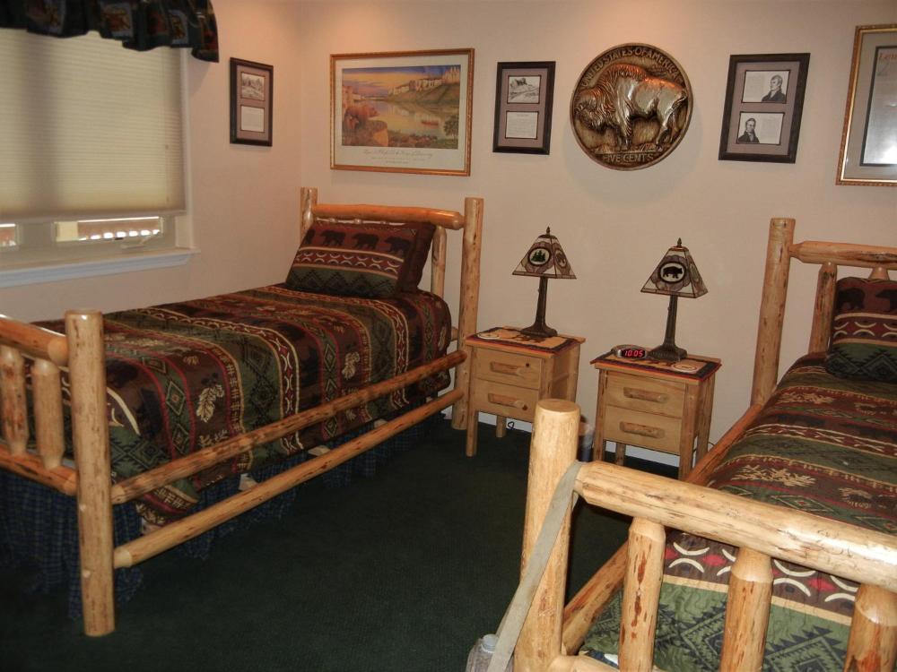 Deluxe Double or Twin Room interior